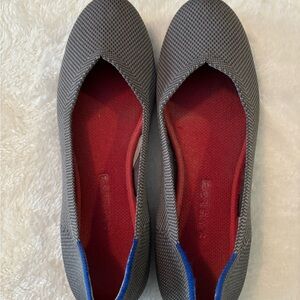 Gray round toe Rothy’s flats, size 8